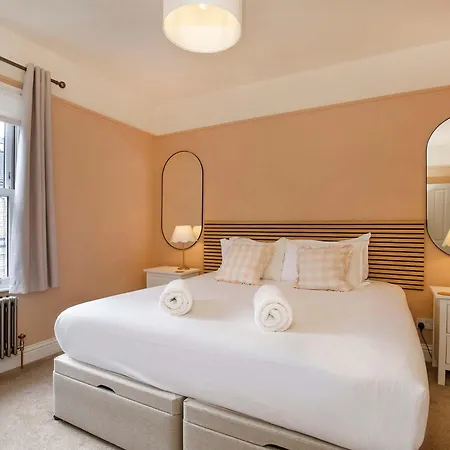 Lockwood Cottage, Close To Monk Bar, Sleeps 4 *