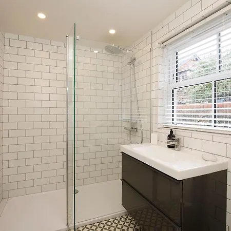 Lockwood Cottage, Close To Monk Bar, Sleeps 4 펜션