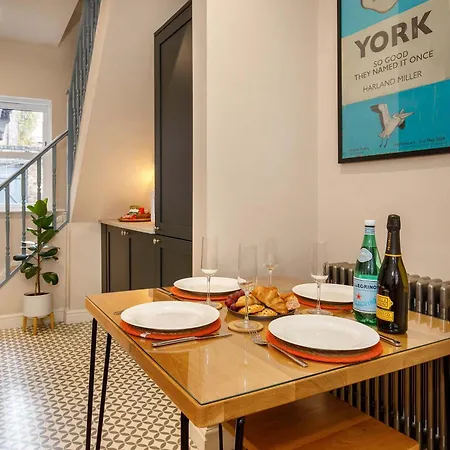 Ferienhaus Lockwood Cottage, Close To Monk Bar, Sleeps 4 *